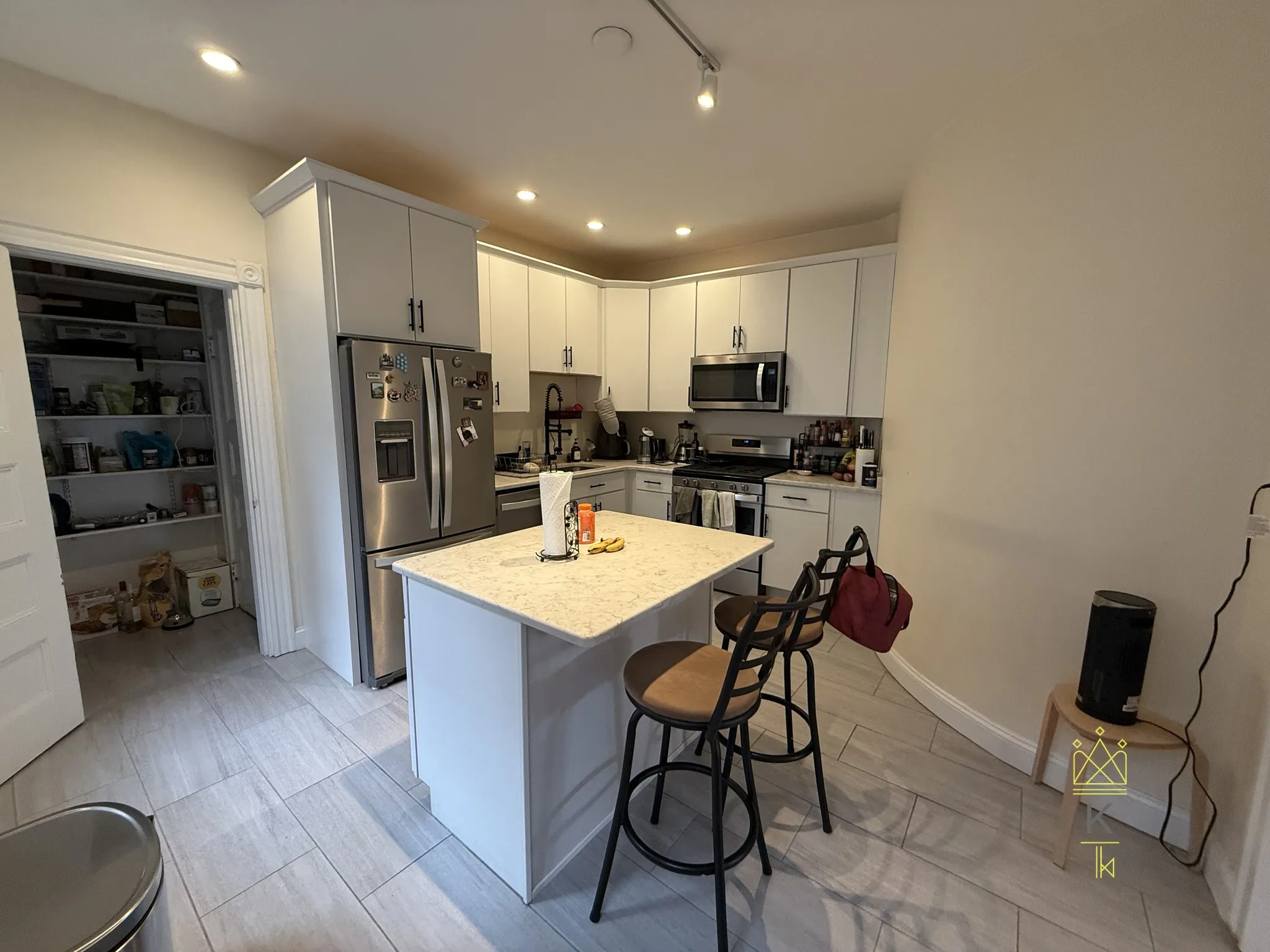3 bed, 1 bath apartment for rent at 10 Park St Unit 1, Griggs Park — photo 13 of 22