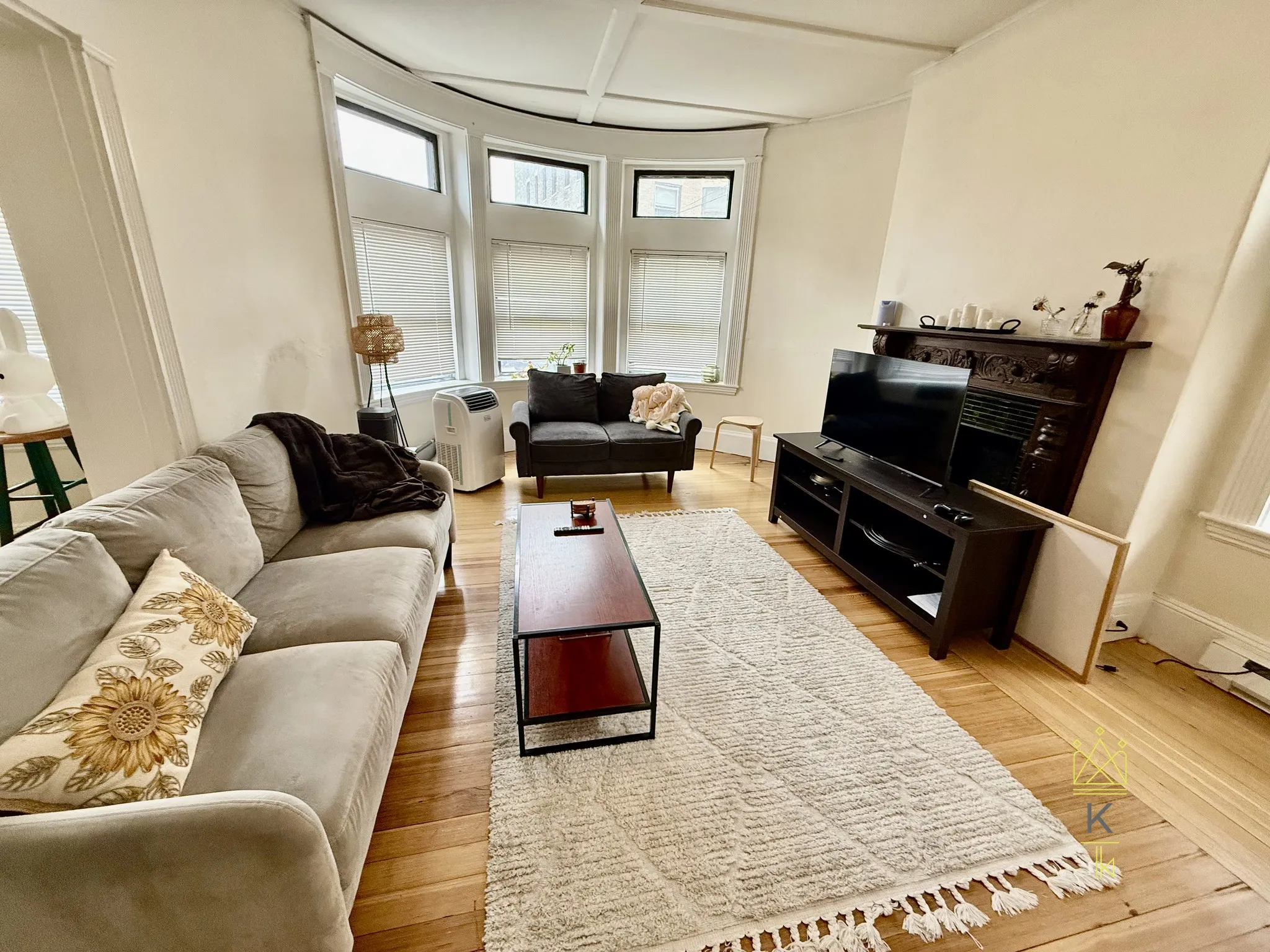 3 bed, 1 bath apartment for rent at 10 Park St Unit 1, Griggs Park — photo 1 of 22
