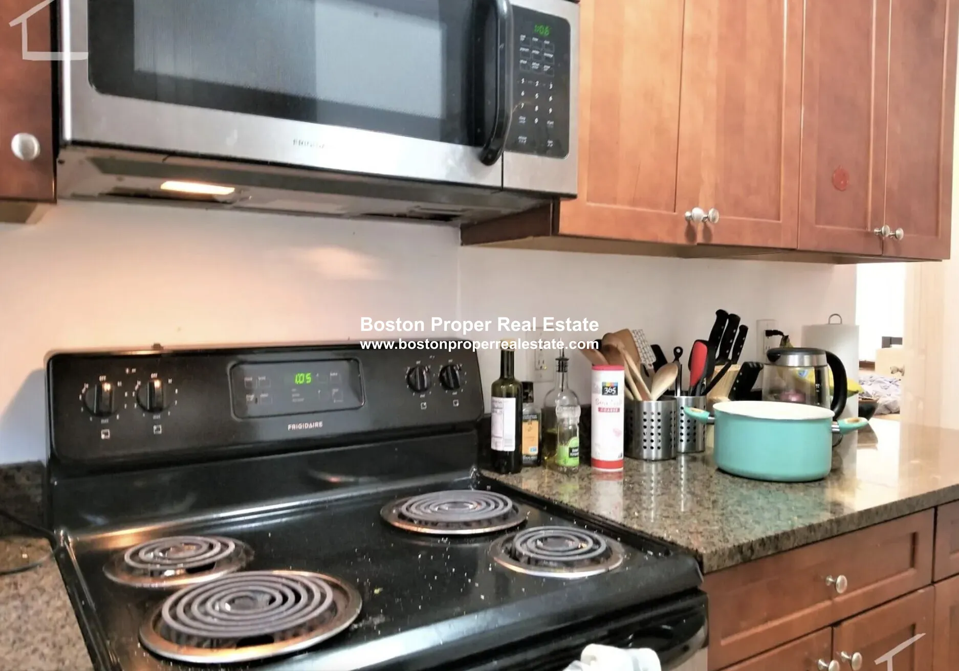 5 bed, 2 bath apartment for rent at 10 Parker Hill Ave Unit 2A, Coolidge Corner — photo 9 of 14