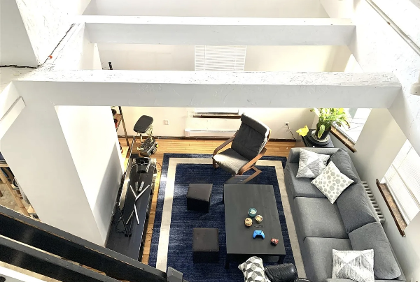 5 bed, 2 bath apartment for rent at 10 Parker Hill Ave Unit 3, Mission Hill — photo 4 of 4