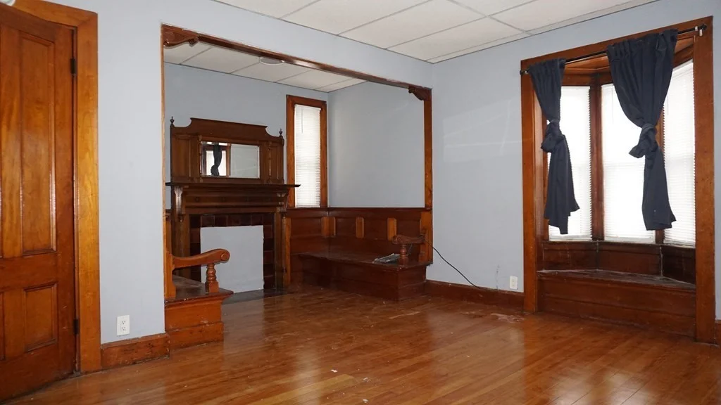6 bed, 2.5 bath apartment for rent at 10 Parkman St Unit 1, Dorchester — photo 2 of 19