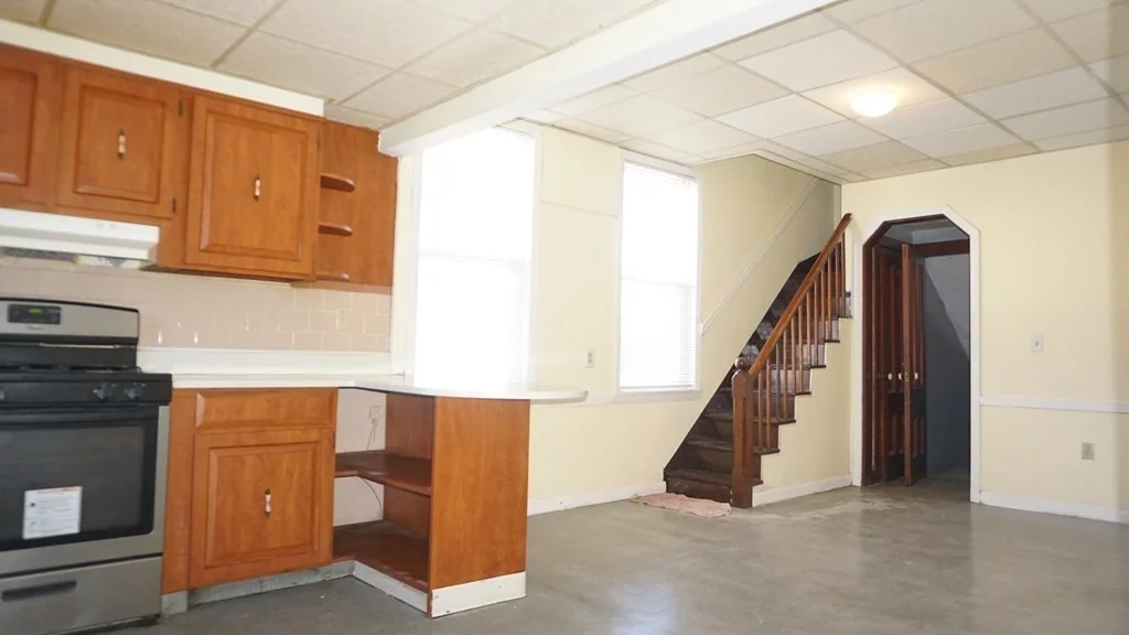 6 bed, 2.5 bath apartment for rent at 10 Parkman St Unit 1, Dorchester — photo 5 of 19