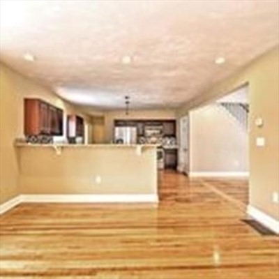 3 bed, 2 bath apartment for rent at 10 Peabody St, Worcester — photo 5 of 16