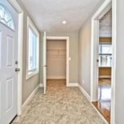 3 bed, 2 bath apartment for rent at 10 Peabody St, Worcester — photo 11 of 16