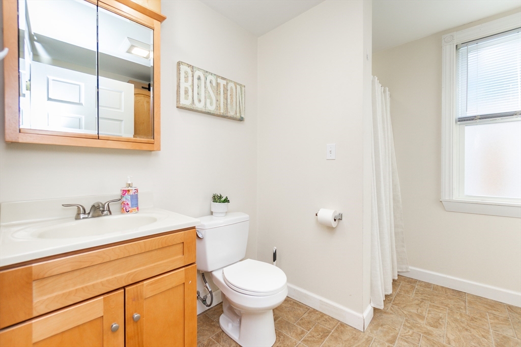 3 bed, 2 bath apartment for rent at 10 Pearl St, Salem — photo 28 of 30
