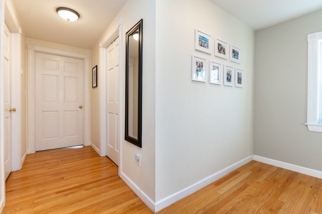 3 bed, 2 bath apartment for rent at 10 Pearl St, Salem — photo 13 of 30