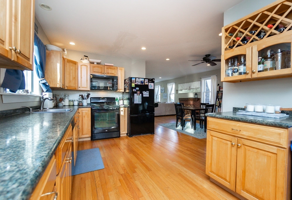 3 bed, 2 bath apartment for rent at 10 Pearl St, Salem — photo 9 of 30