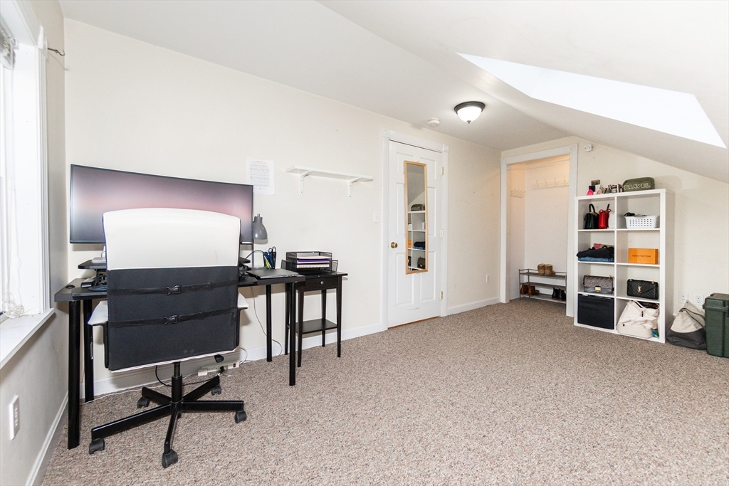 3 bed, 2 bath apartment for rent at 10 Pearl St, Salem — photo 19 of 30