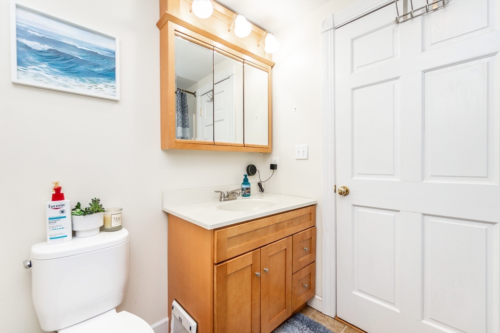3 bed, 2 bath apartment for rent at 10 Pearl St, Salem — photo 27 of 30