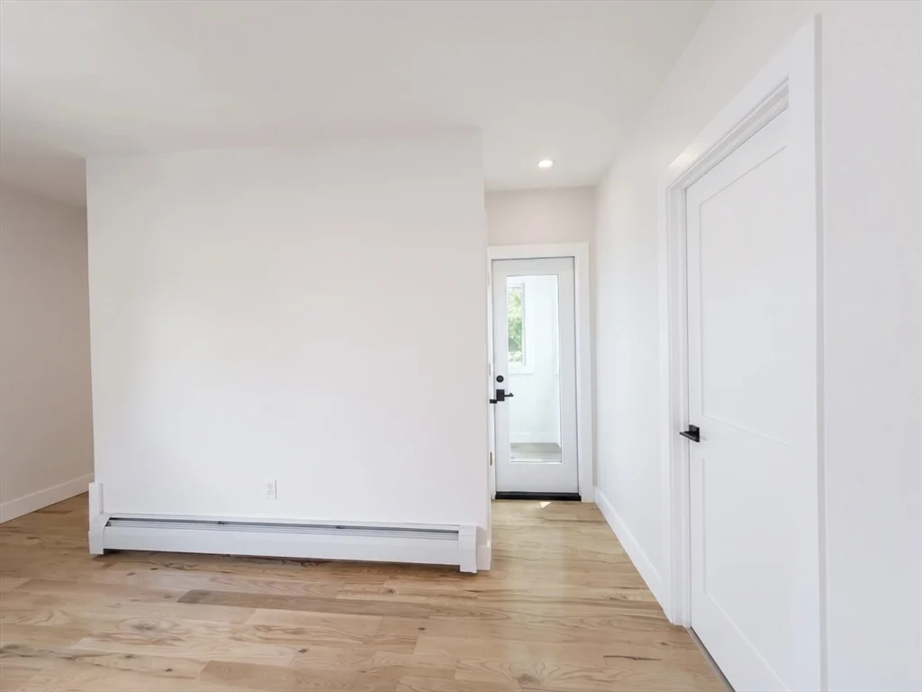 4 bed, 2 bath apartment for rent at 10 Pearl Unit 2, West Everett — photo 14 of 31