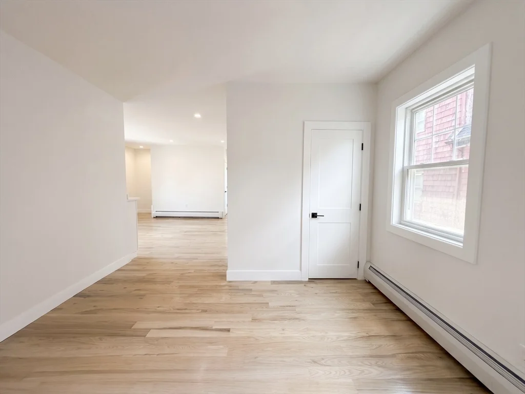 4 bed, 2 bath apartment for rent at 10 Pearl Unit 2, West Everett — photo 11 of 31