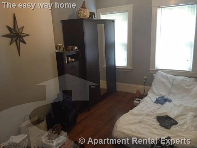 2 bed, 1 bath apartment for rent at 10 Pearson Ave Unit 3, Ball Square — photo 5 of 12