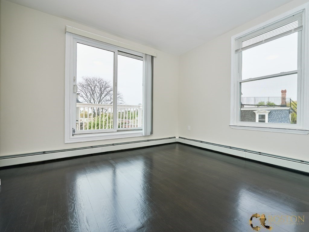4 bed, 2 bath apartment for rent at 10 Percival St Unit 2, Dorchester — photo 10 of 21