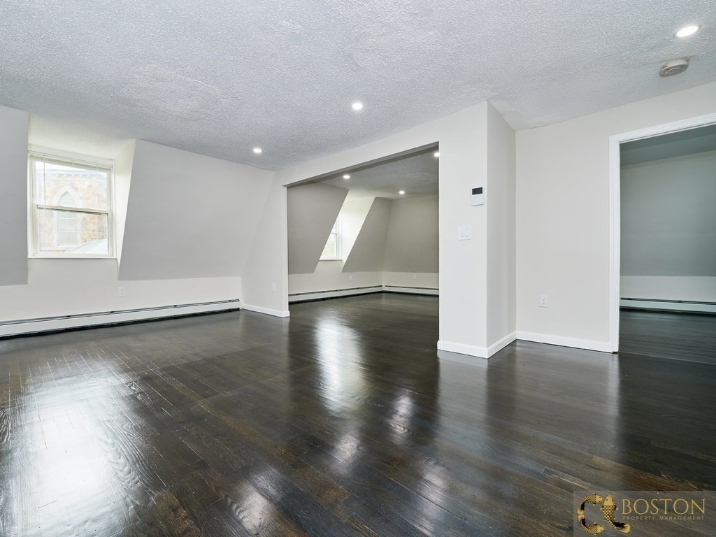 4 bed, 2 bath apartment for rent at 10 Percival St Unit 2, Dorchester — photo 11 of 21