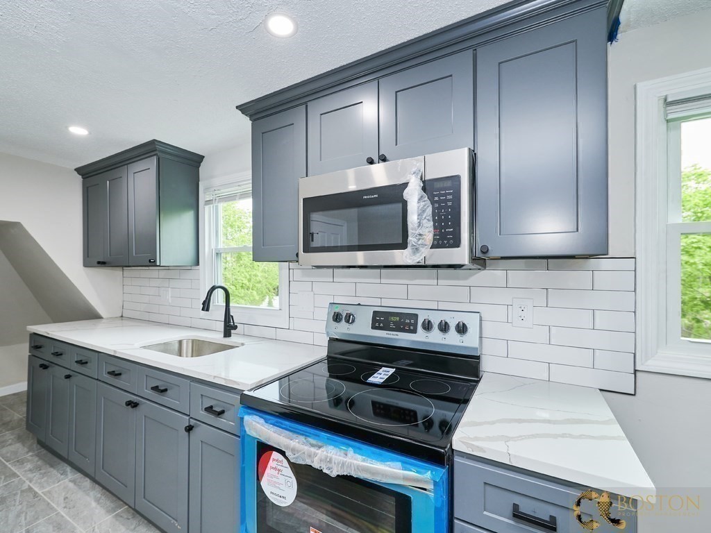 4 bed, 2 bath apartment for rent at 10 Percival St Unit 2, Dorchester — photo 15 of 21