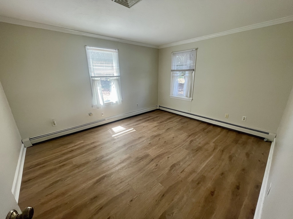 3 bed, 2 bath apartment for rent at 10 Pinegrove Unit 0, Hingham — photo 14 of 24