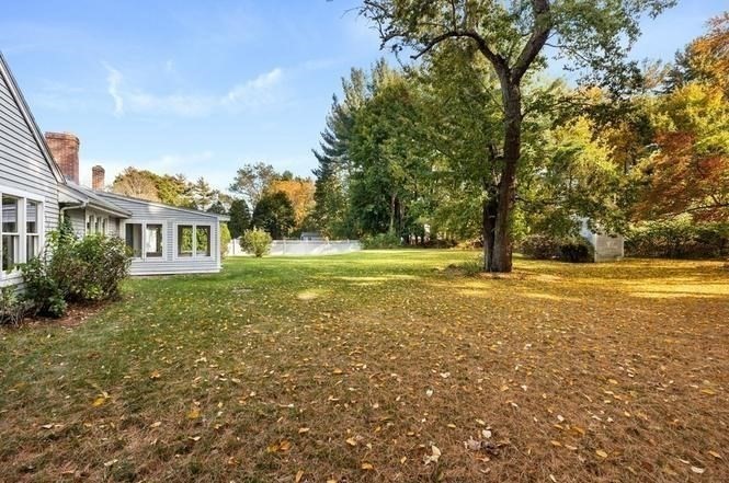 3 bed, 2 bath apartment for rent at 10 Pinegrove Unit 0, Hingham — photo 20 of 24
