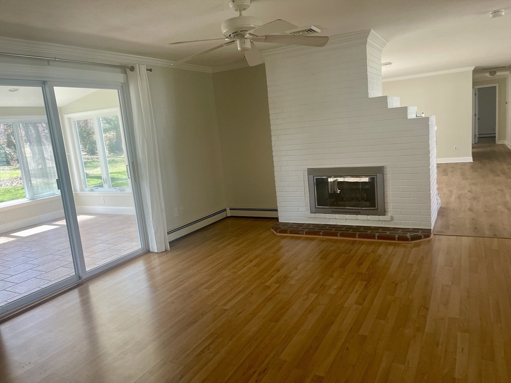 3 bed, 2 bath apartment for rent at 10 Pinegrove Unit 0, Hingham — photo 9 of 24