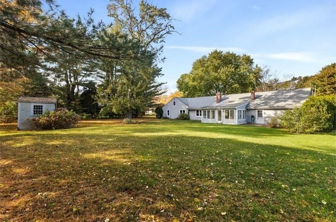3 bed, 2 bath apartment for rent at 10 Pinegrove Unit 0, Hingham — photo 22 of 24