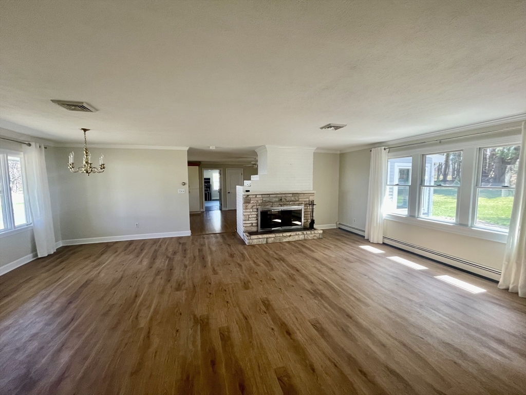 3 bed, 2 bath apartment for rent at 10 Pinegrove Unit 0, Hingham — photo 8 of 24