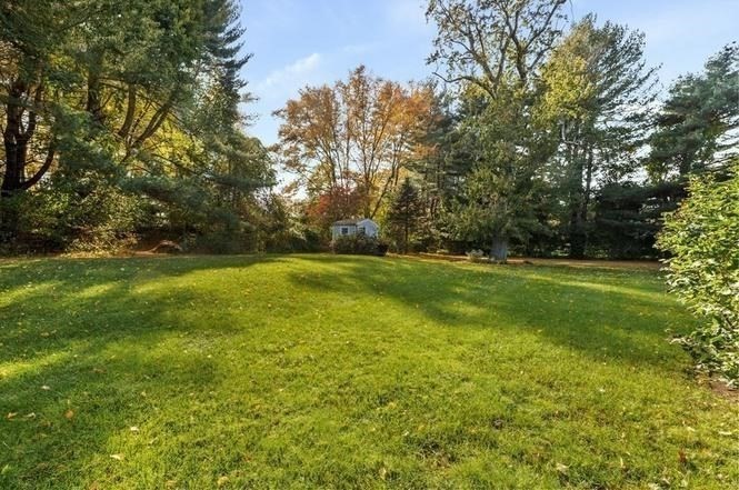 3 bed, 2 bath apartment for rent at 10 Pinegrove Unit 0, Hingham — photo 18 of 24