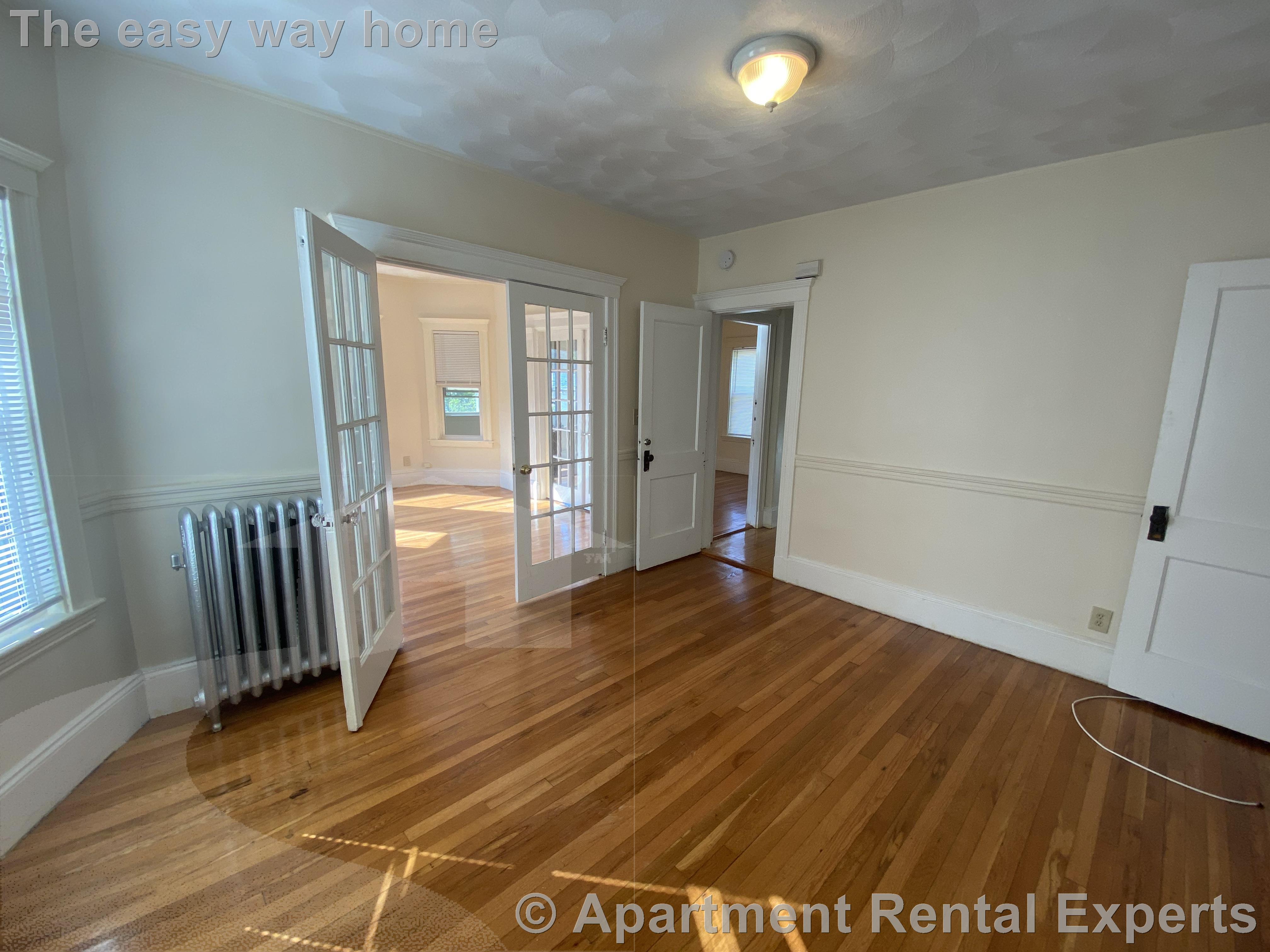 4 bed, 1 bath apartment for rent at 10 Pinkham Rd Unit 2, Tufts — photo 3 of 14