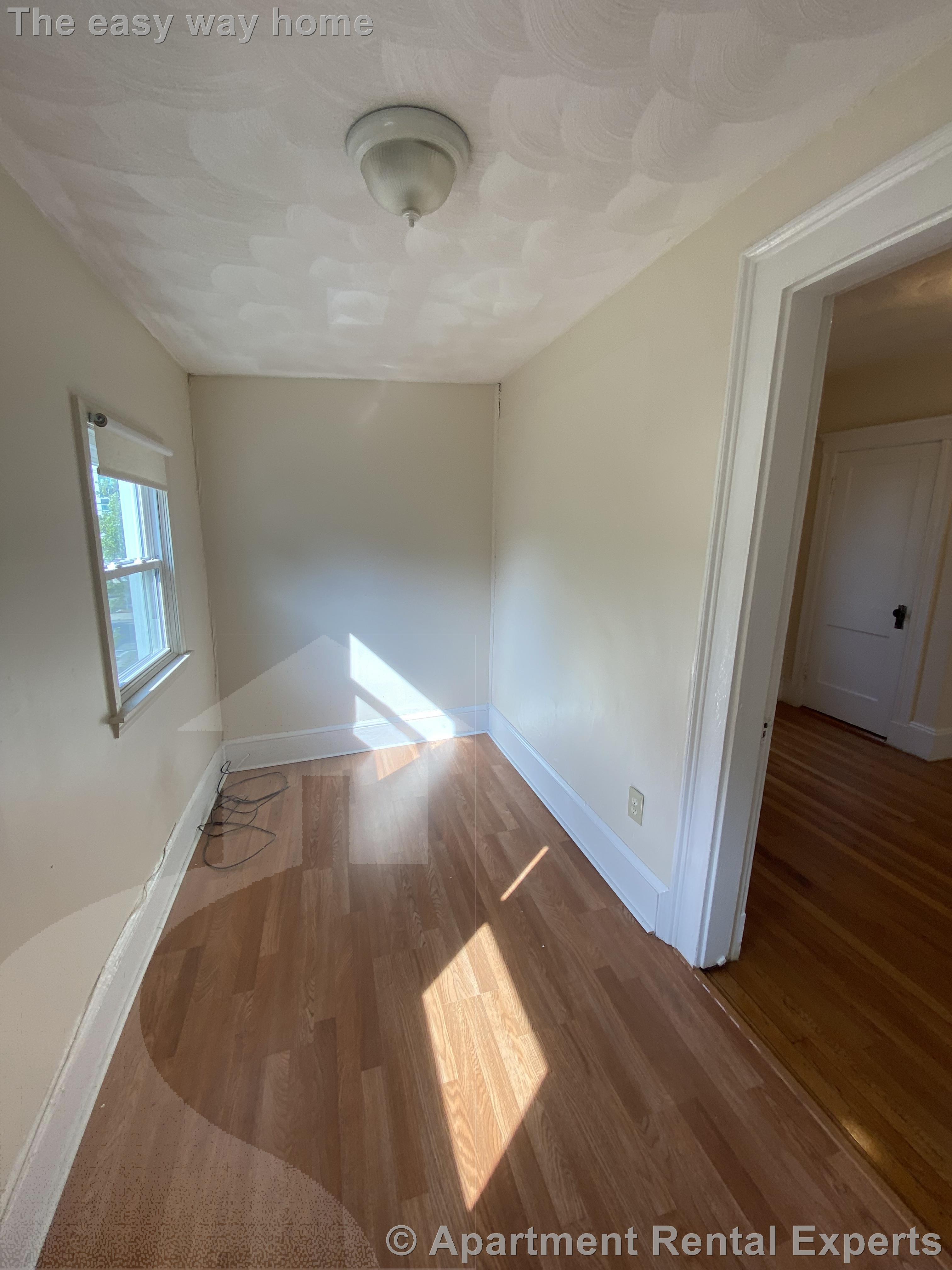 4 bed, 1 bath apartment for rent at 10 Pinkham Rd Unit 2, Tufts — photo 12 of 14