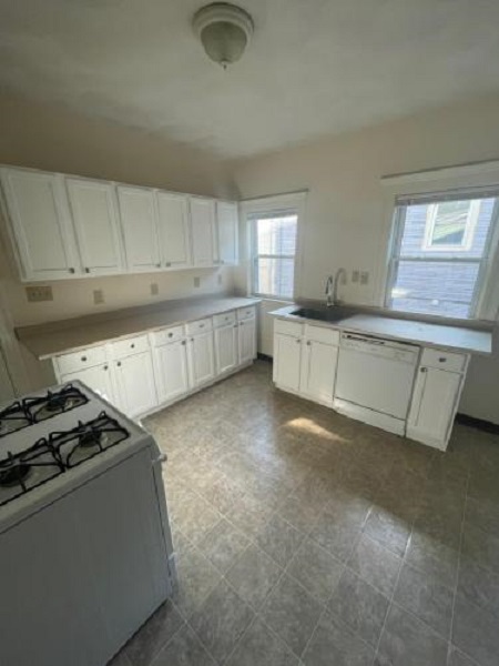 4 bed, 1 bath apartment for rent at 10 Pinkham Rd Unit 2T, Medford