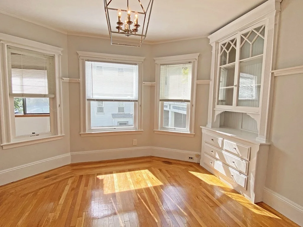 2 bed, 1 bath apartment for rent at 10 Playstead Rd Unit 1, Newton Corner — photo 3 of 12