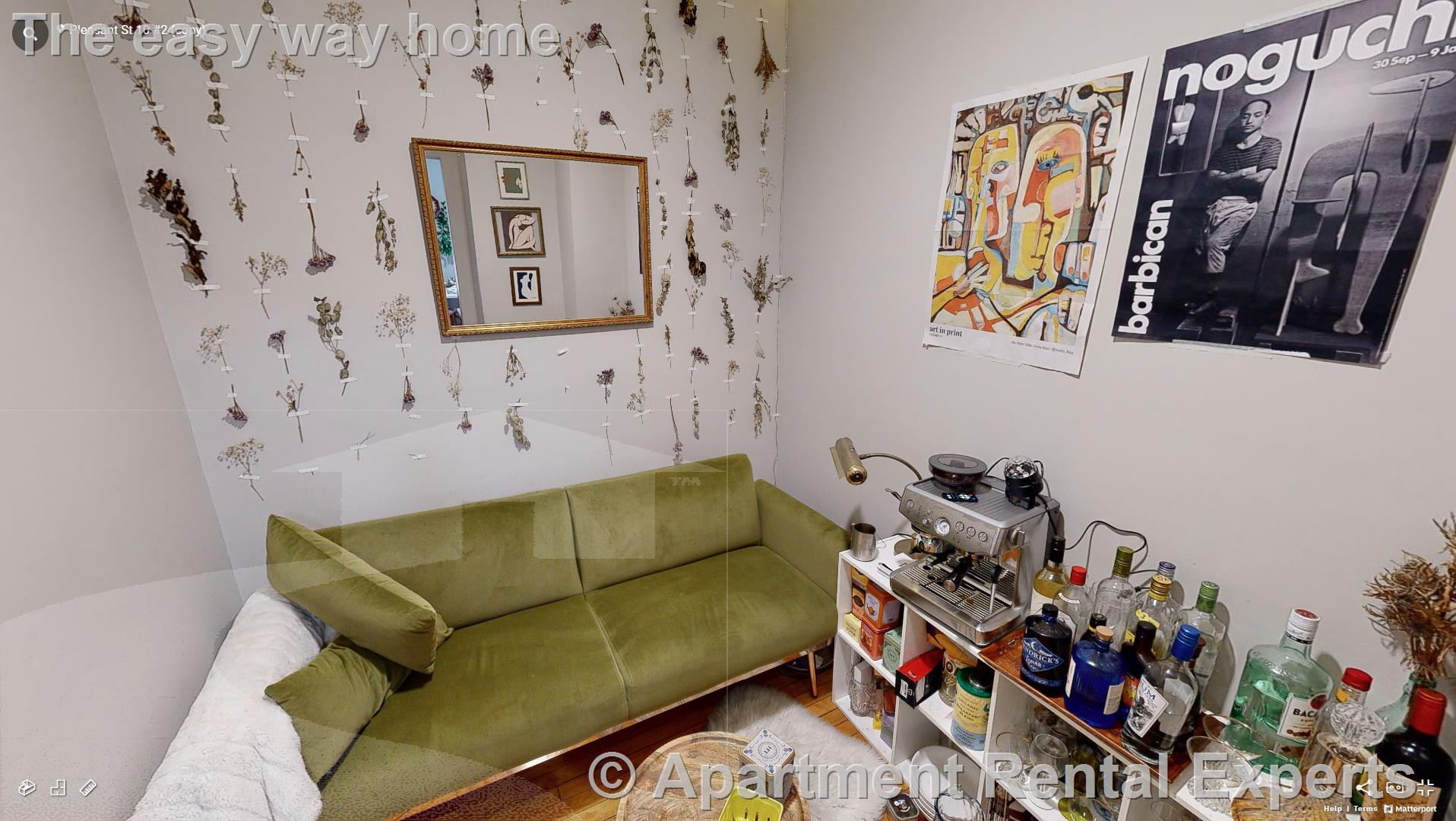 4 bed, 1 bath apartment for rent at 10 Pleasant St Unit 2, Central Square — photo 5 of 11