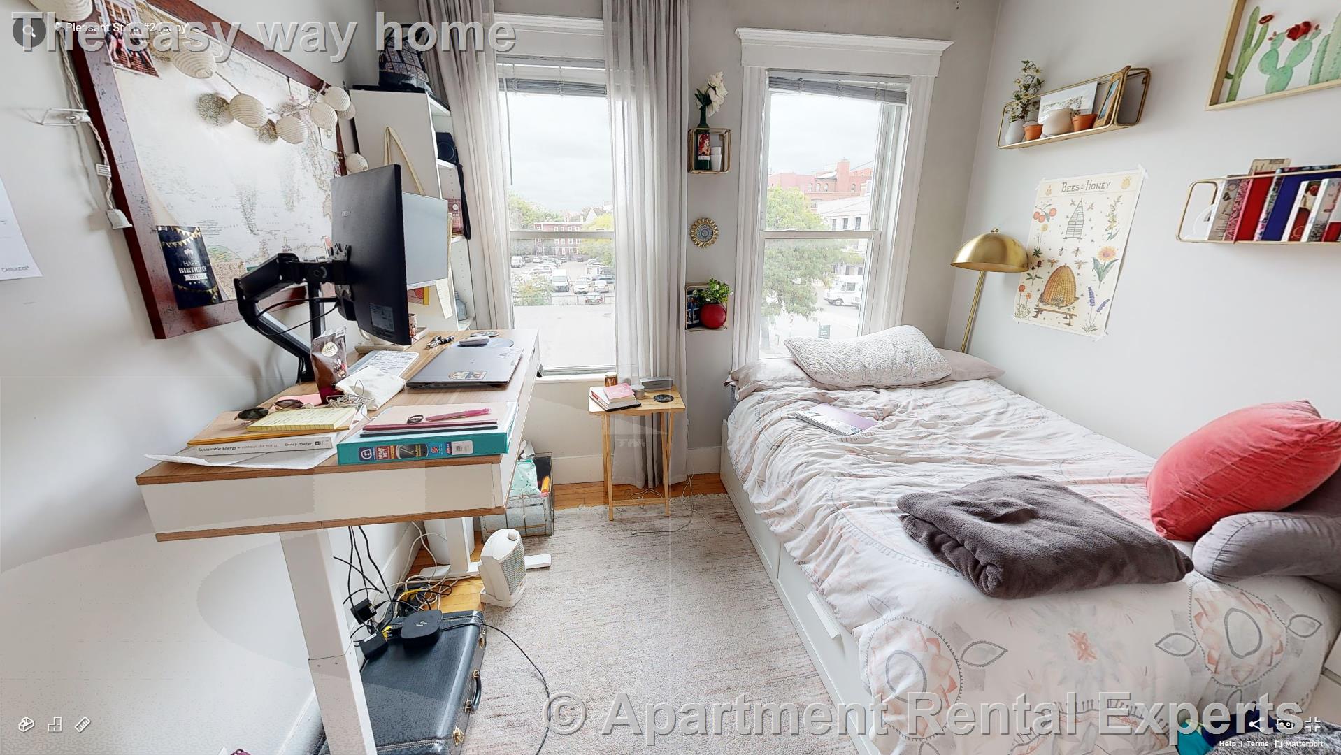 4 bed, 1 bath apartment for rent at 10 Pleasant St Unit 2, Central Square — photo 3 of 11