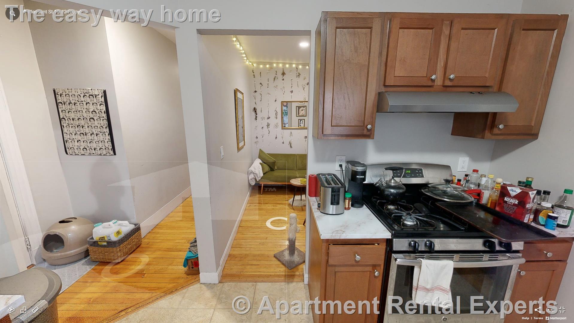 4 bed, 1 bath apartment for rent at 10 Pleasant St Unit 2, Central Square — photo 9 of 11