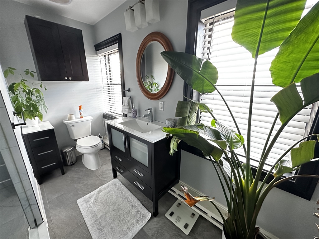 2 bed, 1 bath apartment for rent at 10 Pompeii St Unit 3, Roxbury — photo 10 of 11