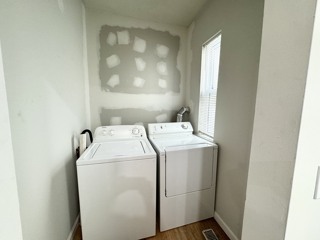 4 bed, 1 bath apartment for rent at 10 Pond Unit 1, Boston — photo 8 of 8
