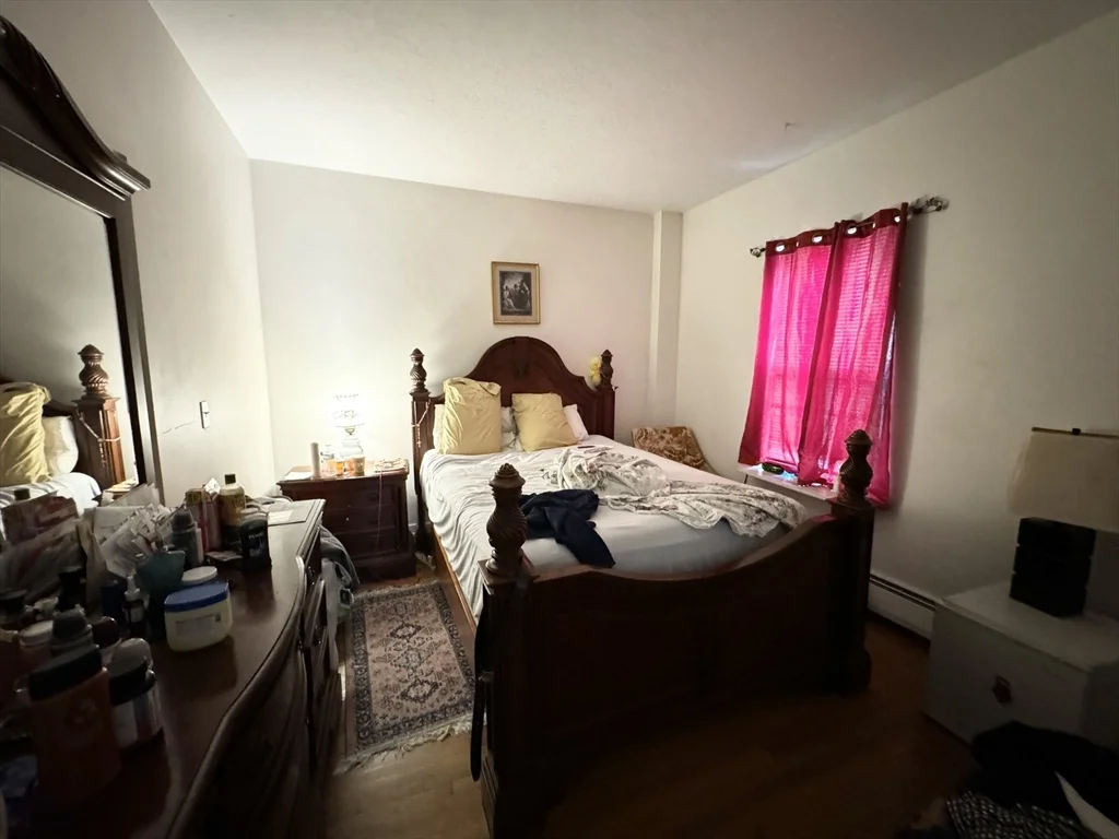 4 bed, 1 bath apartment for rent at 10 Pond Unit 2, Boston — photo 4 of 8