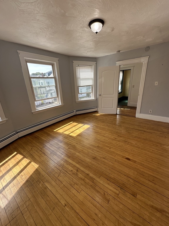 3 bed, 1 bath apartment for rent at 10 Porter St Unit 2, Haverhill — photo 4 of 17