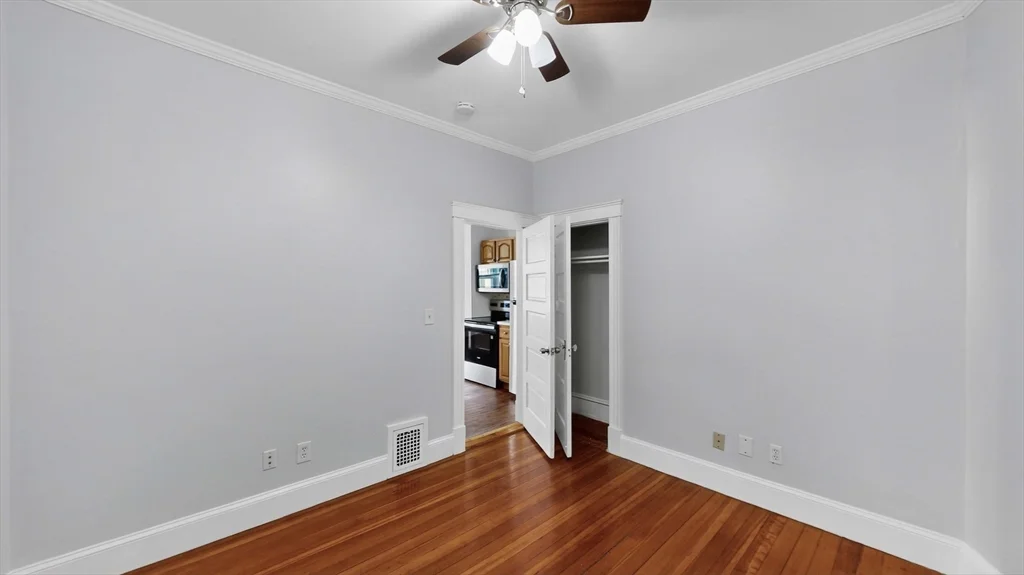3 bed, 1 bath apartment for rent at 10 Porter Unit 1, Salem — photo 5 of 21