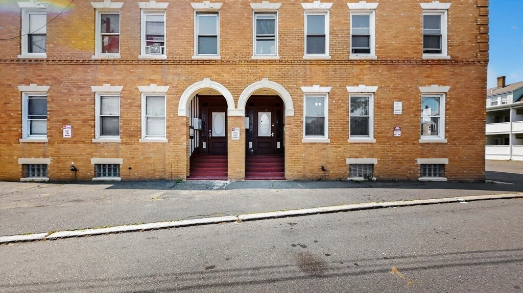3 bed, 1 bath apartment for rent at 10 Porter Unit 1, Salem — photo 17 of 21