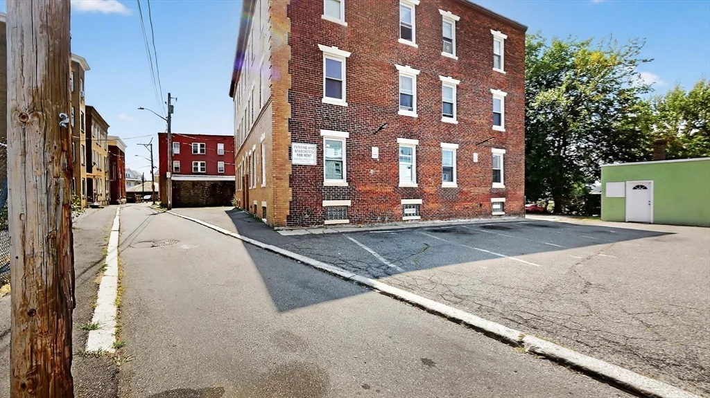 3 bed, 1 bath apartment for rent at 10 Porter Unit 1, Salem — photo 19 of 21