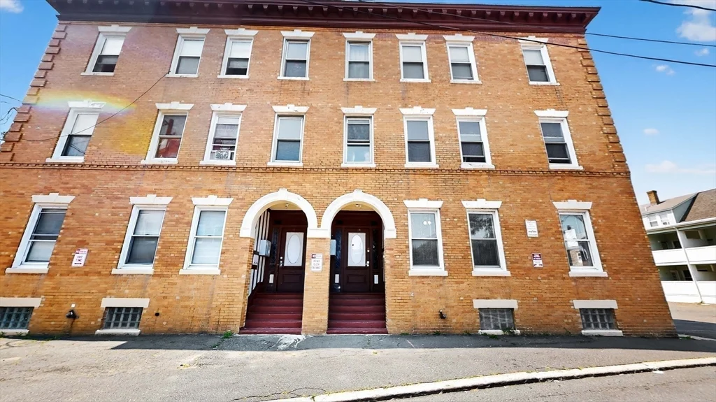 3 bed, 1 bath apartment for rent at 10 Porter Unit 1, Salem — photo 20 of 21