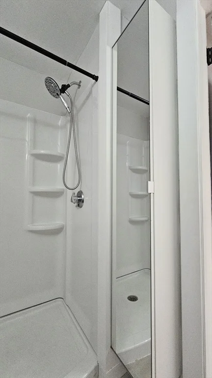 2 bed, 1 bath apartment for rent at 10 Pratt St Unit 1, Salem — photo 15 of 26