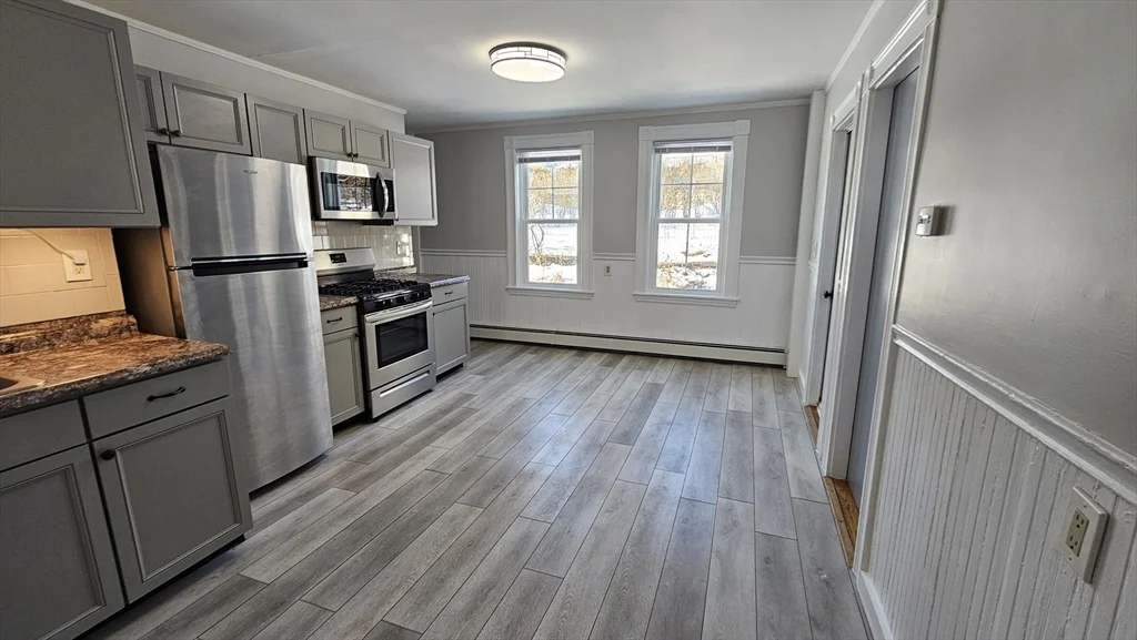 2 bed, 1 bath apartment for rent at 10 Pratt St Unit 1, Salem — photo 7 of 26