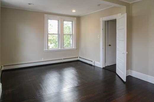 2 bed, 1 bath apartment for rent at 10 Pratt Unit 2, Salem — photo 11 of 13