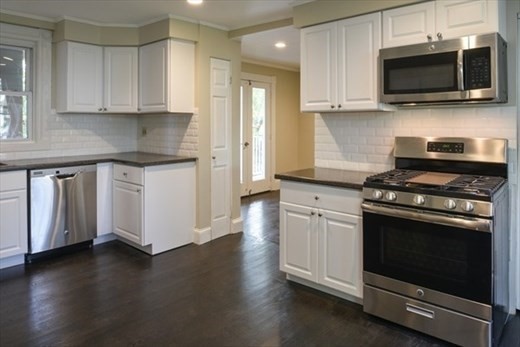 2 bed, 1 bath apartment for rent at 10 Pratt Unit 2, Salem — photo 5 of 13