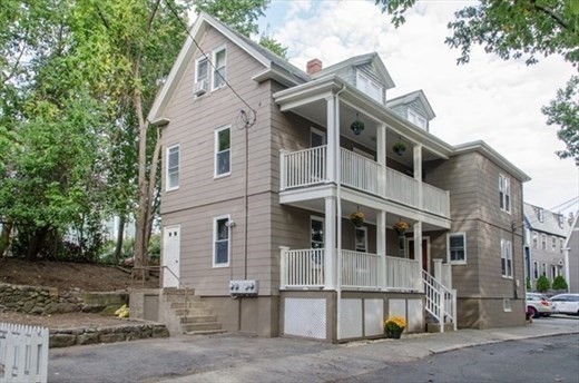 2 bed, 1 bath apartment for rent at 10 Pratt Unit 2, Salem — photo 2 of 13