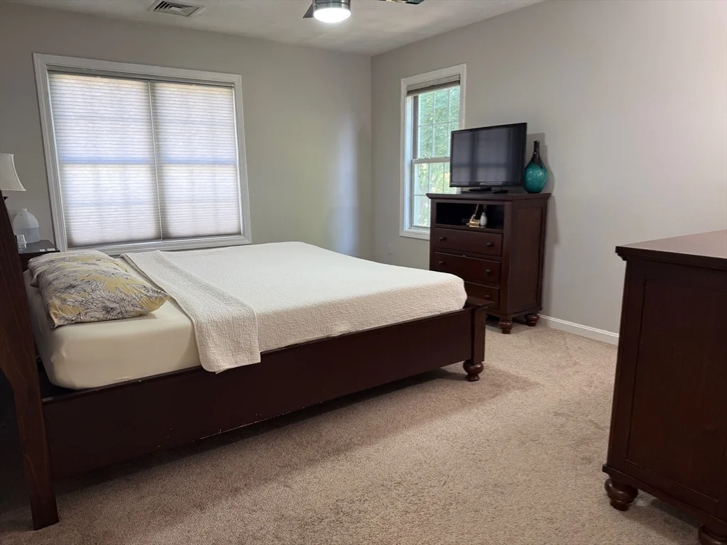 3 bed, 2 bath apartment for rent at 10 Ptarmigan Dr Unit 10, Shrewsbury — photo 19 of 38