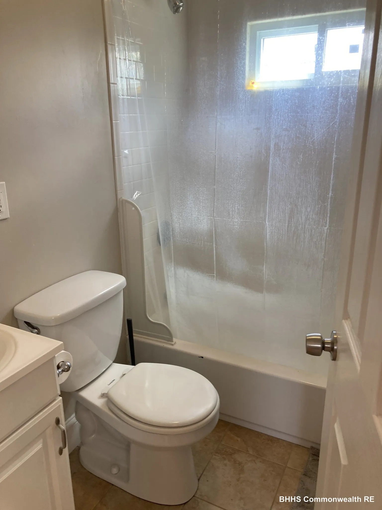 1 bed, 1 bath apartment for rent at 10 Putnam St Unit 3, Prospect Hill — photo 6 of 12
