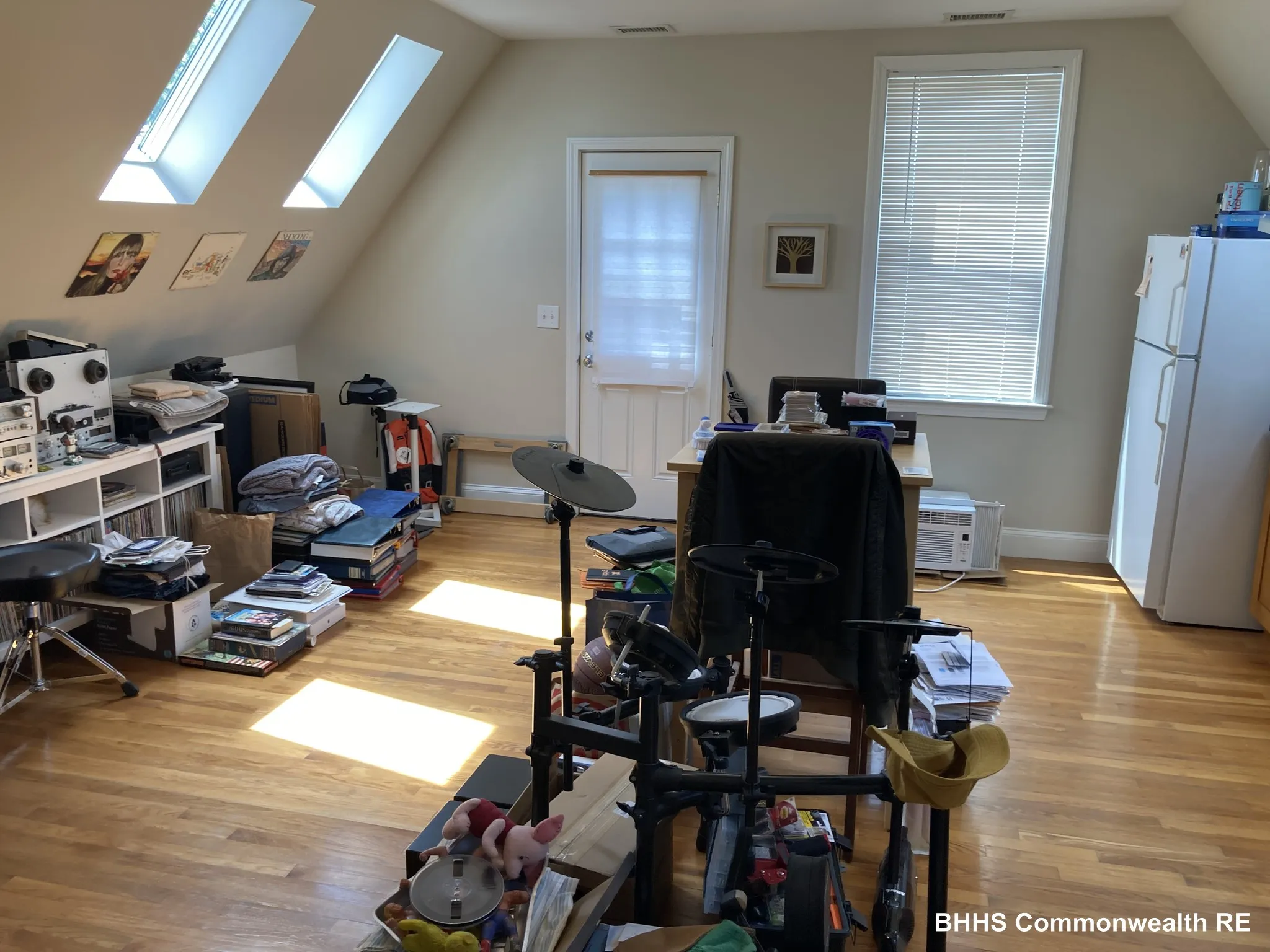 1 bed, 1 bath apartment for rent at 10 Putnam St Unit 3, Prospect Hill — photo 4 of 12