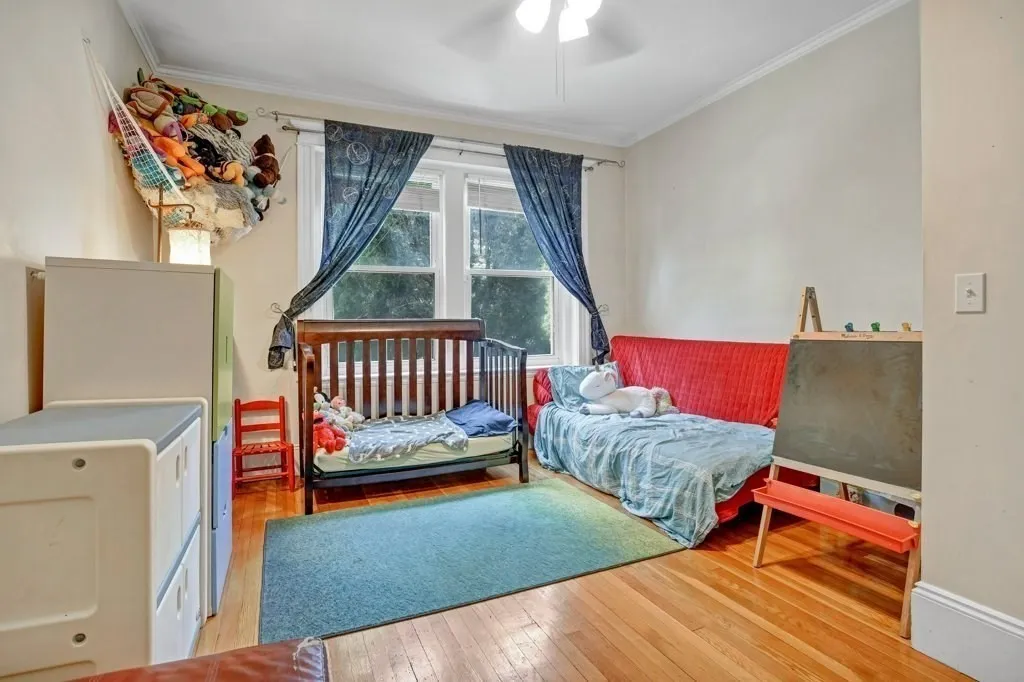 2 split bed, 1 bath apartment for rent at 10 Radcliffe Rd Unit 1, Brighton — photo 9 of 20