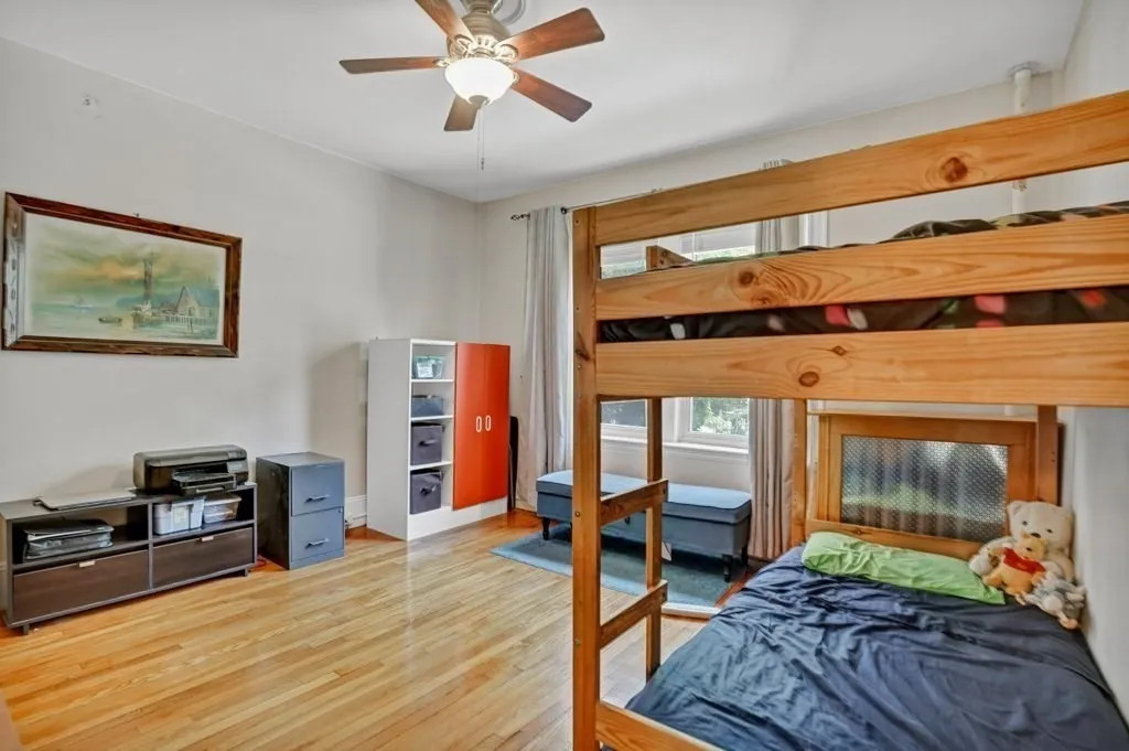 2 split bed, 1 bath apartment for rent at 10 Radcliffe Rd Unit 1, Brighton — photo 7 of 20